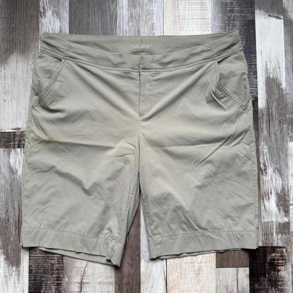 Women’s Columbia Saturday Trail Shorts, XL Khaki